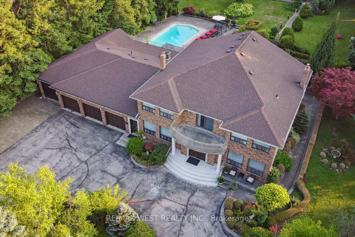 190 Sandys Drive