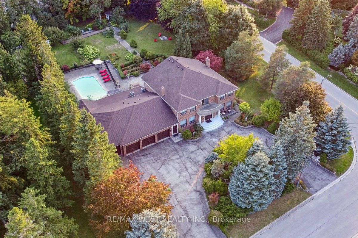 190 Sandys Drive