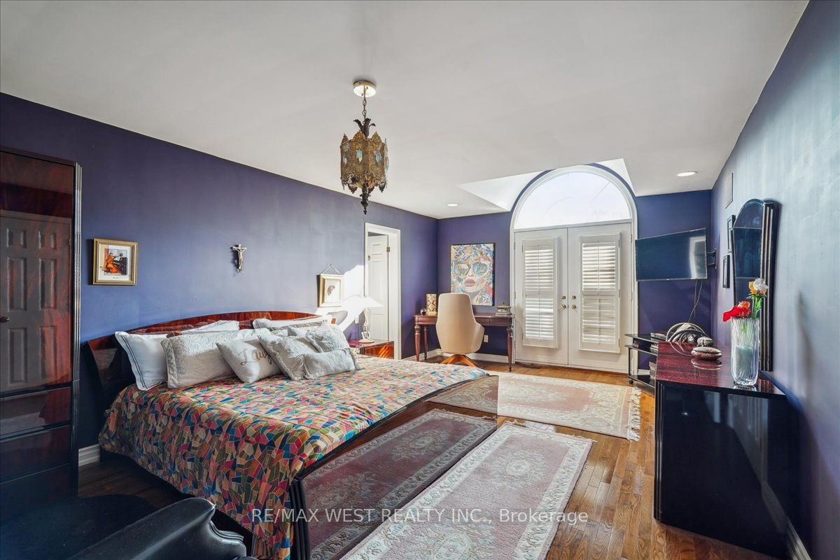 190 Sandys Drive