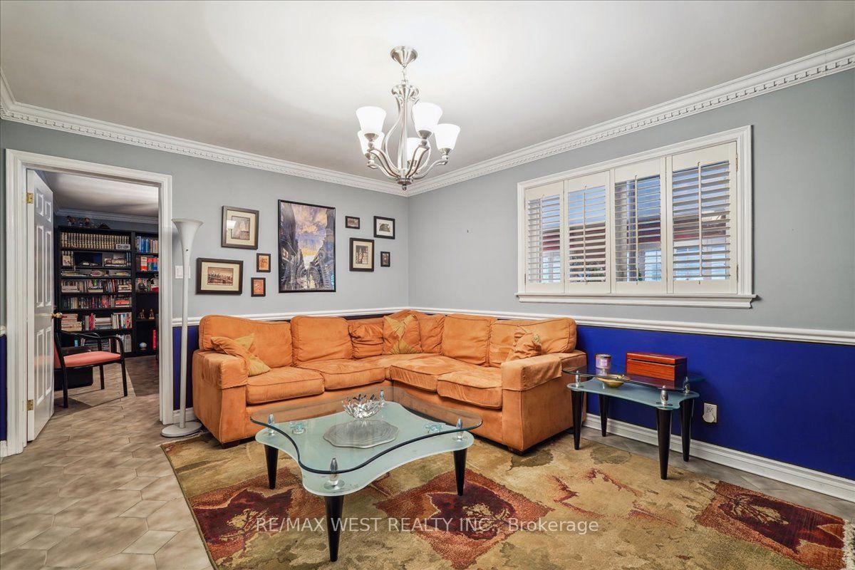 190 Sandys Drive