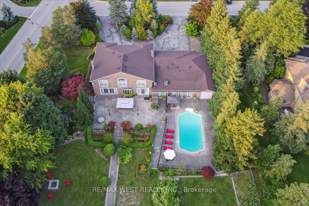 190 Sandys Drive