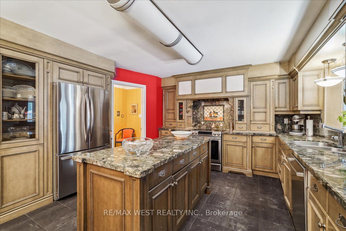190 Sandys Drive