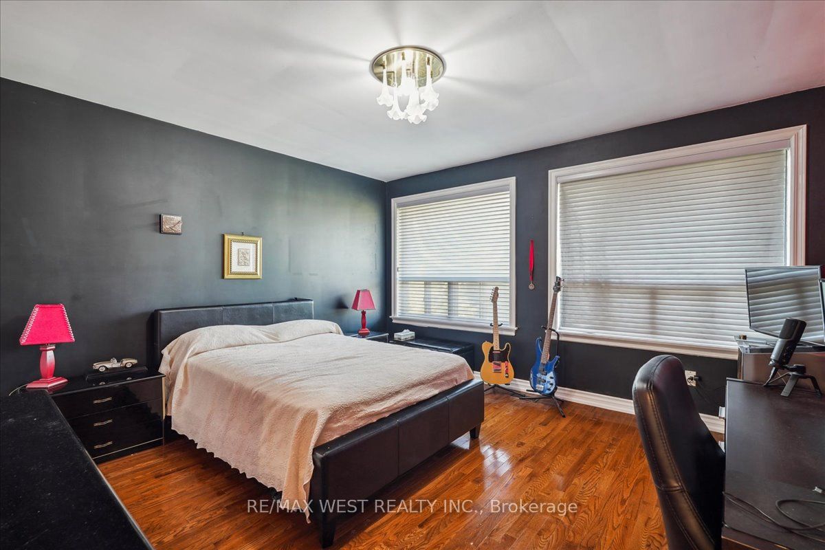 190 Sandys Drive