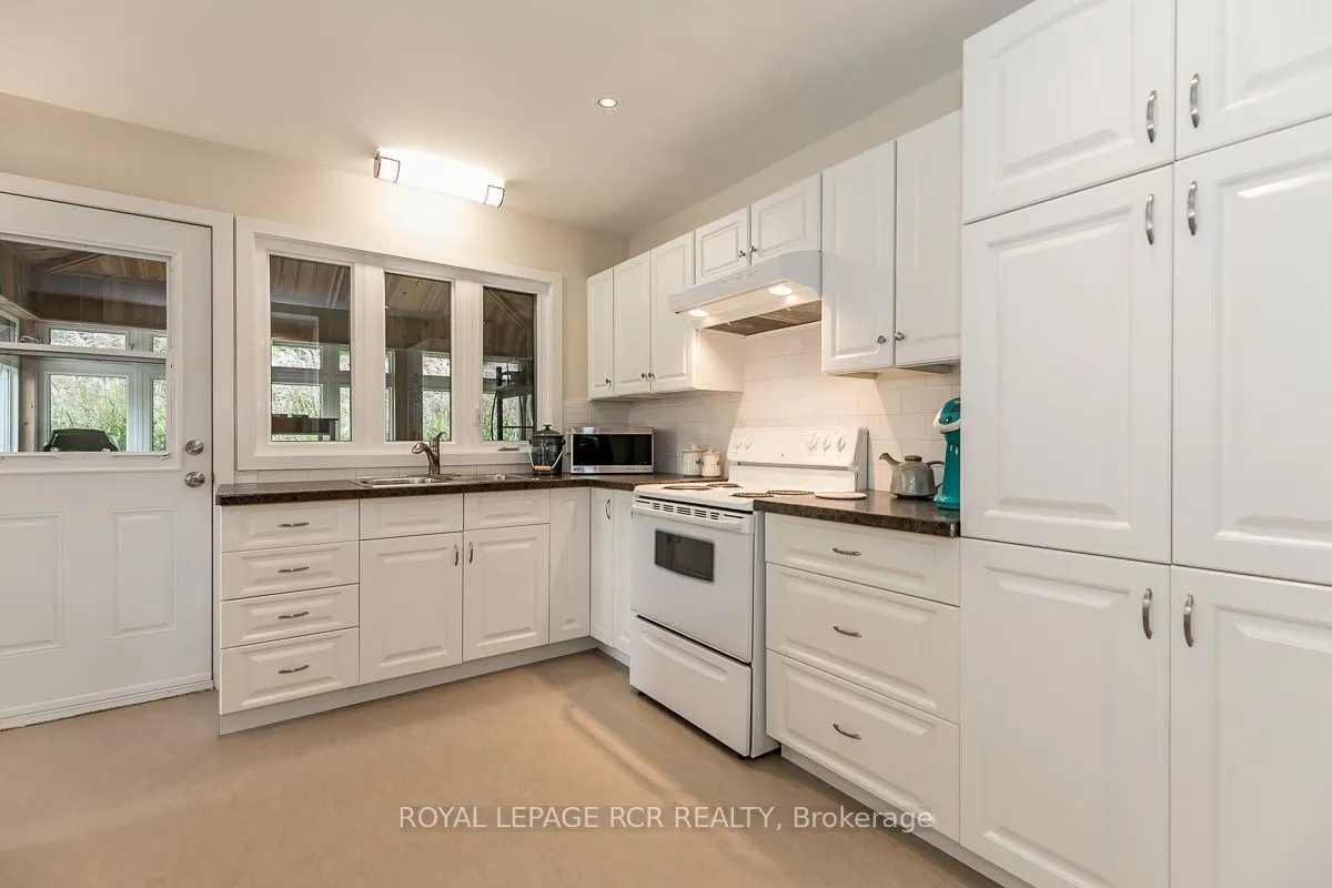 16365 Bathurst Street