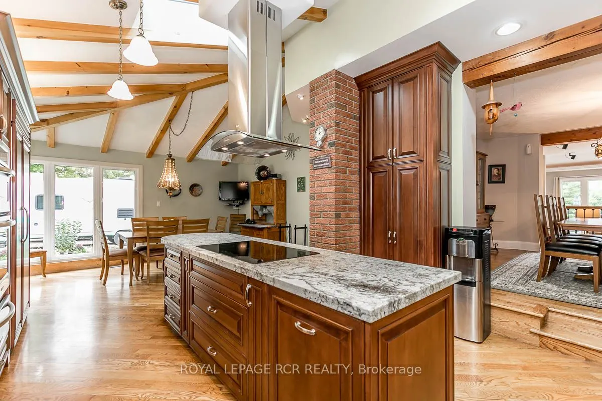 16365 Bathurst Street
