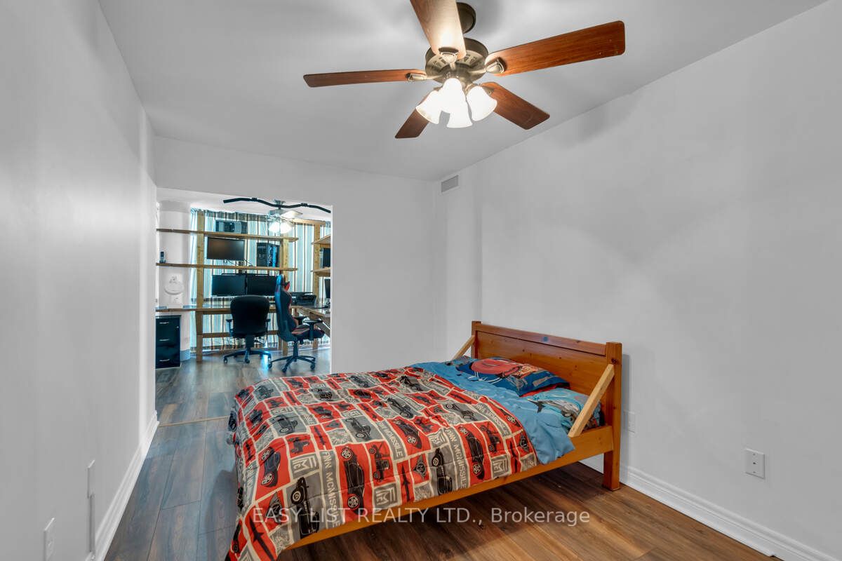 20 Harding Boulevard W, #810