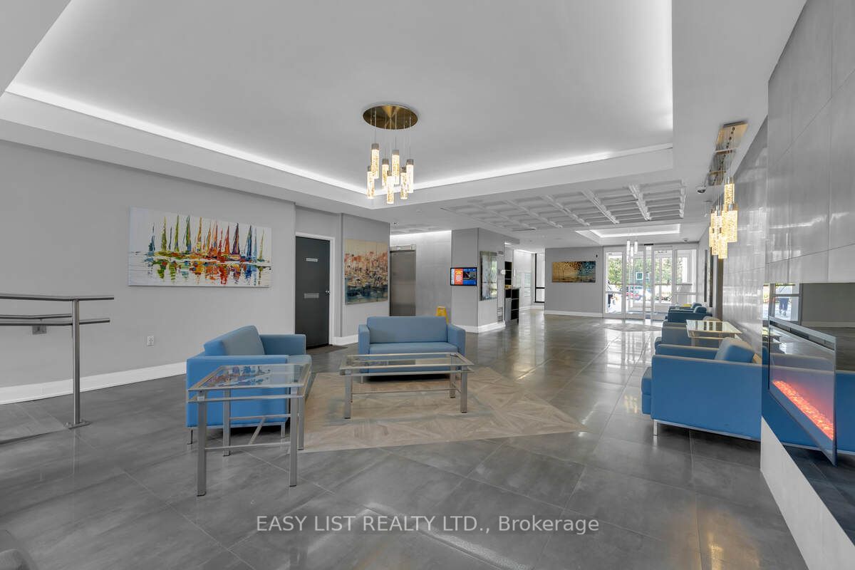 20 Harding Boulevard W, #810