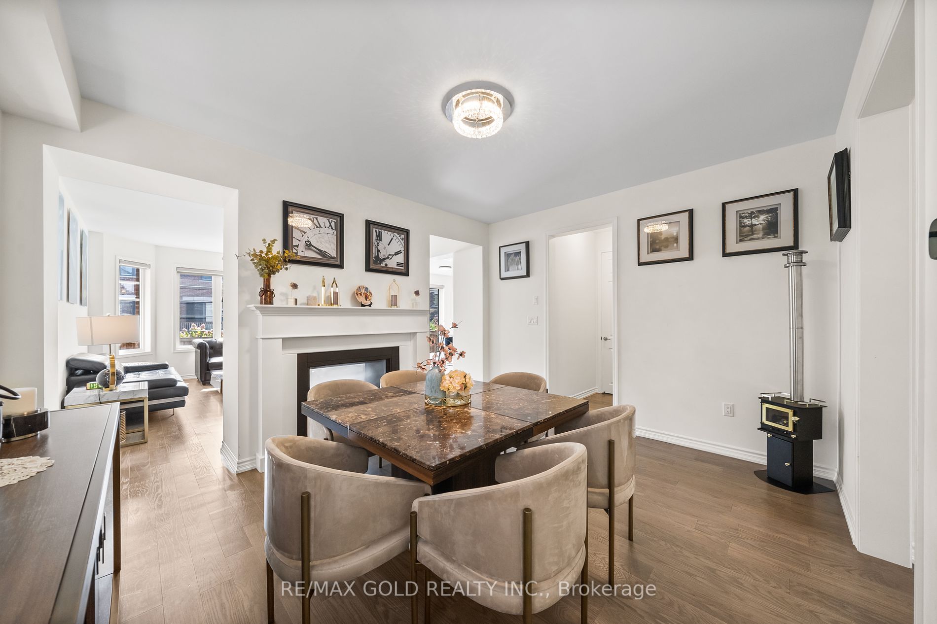 31 Streamside Street