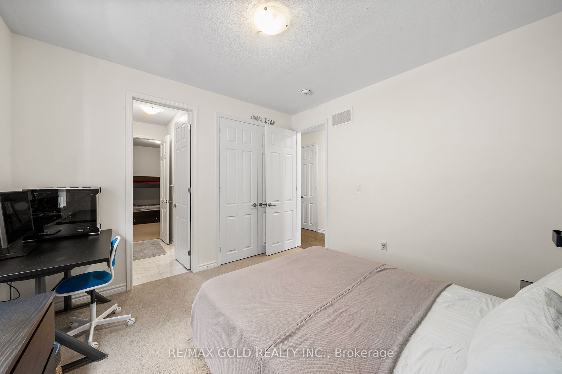 31 Streamside Street