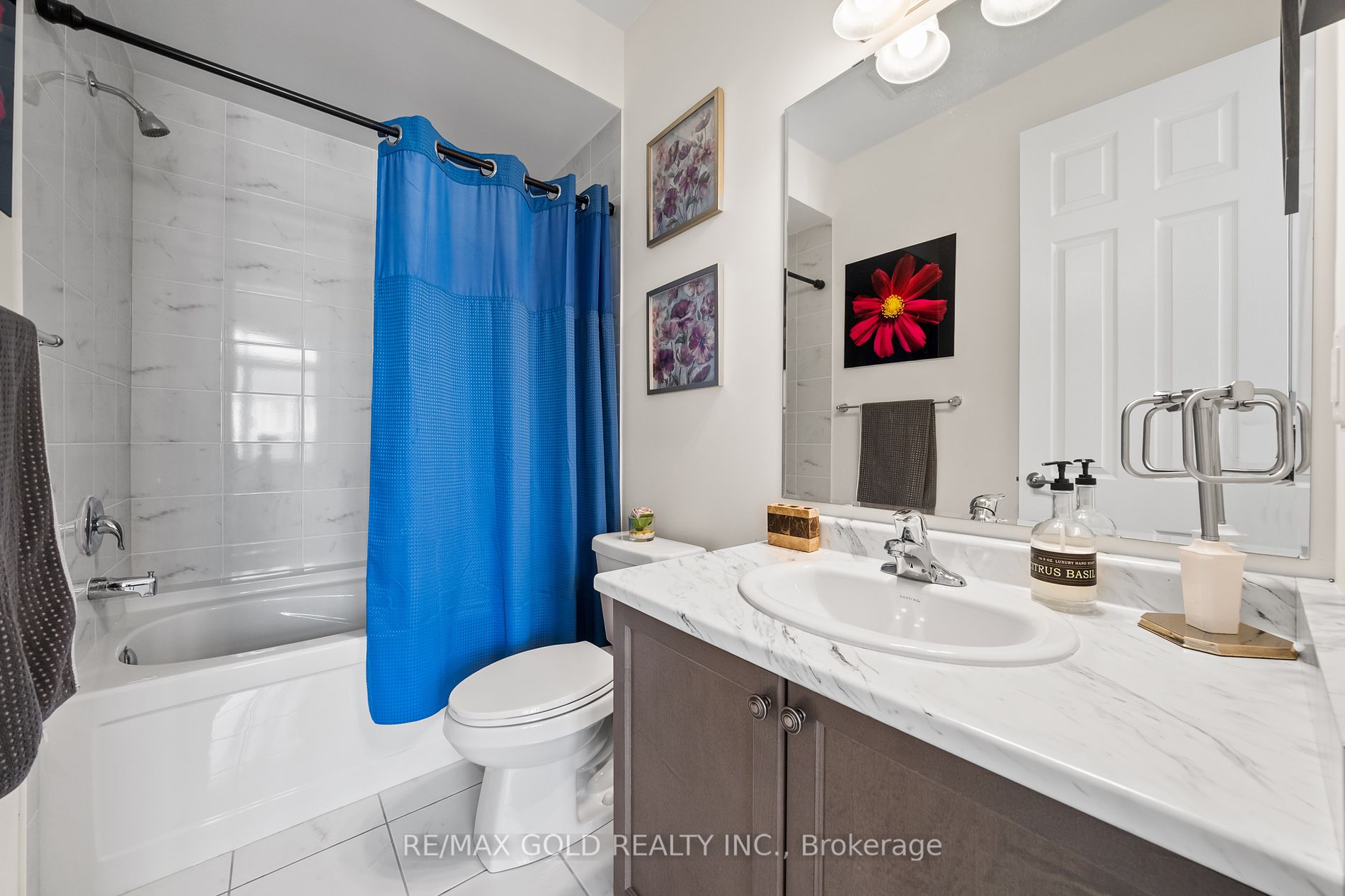 31 Streamside Street