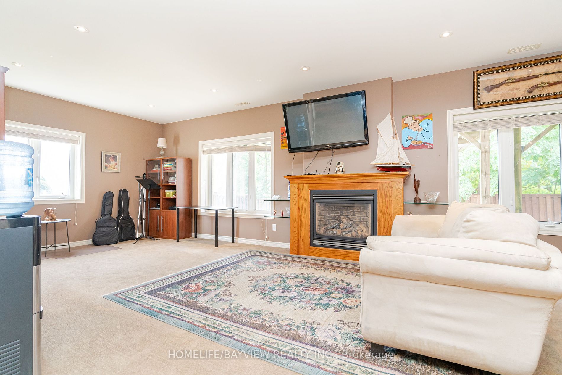 202 John Street W