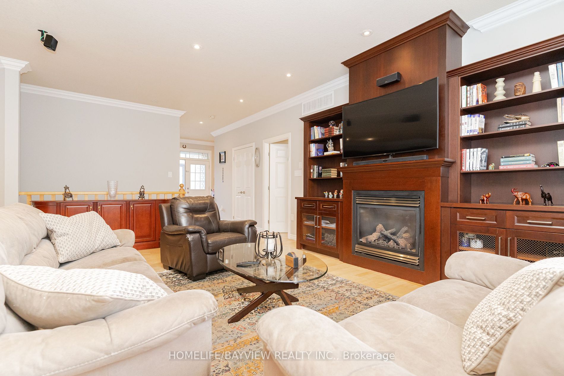 202 John Street W