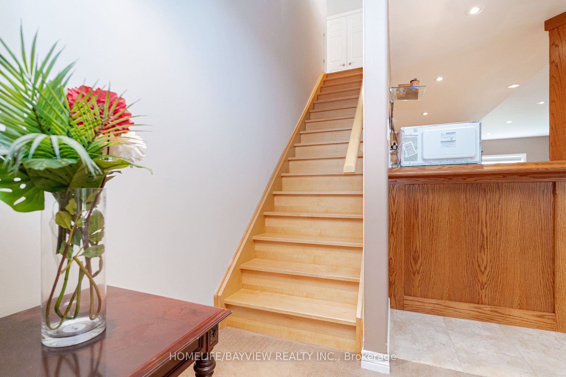 202 John Street W