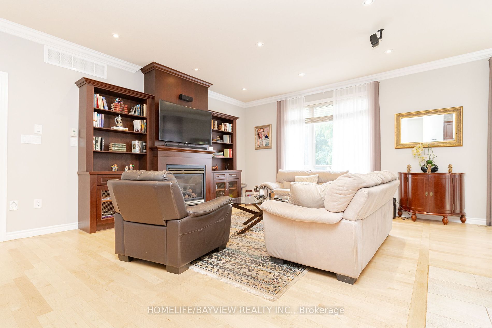 202 John Street W