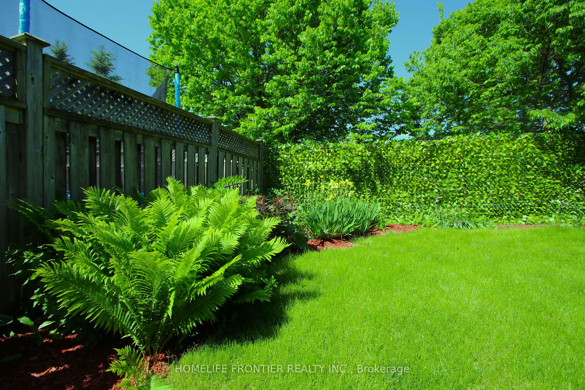 10 Delattaye Avenue
