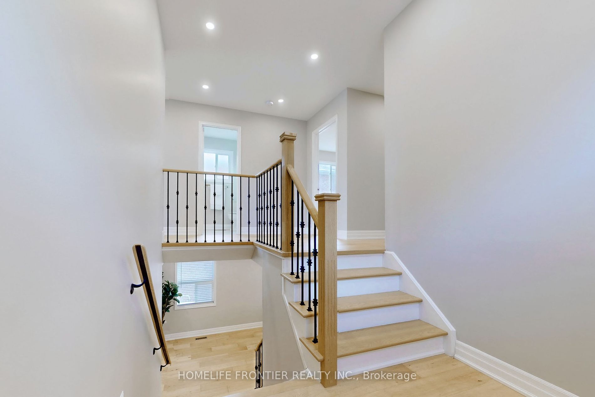 10 Delattaye Avenue