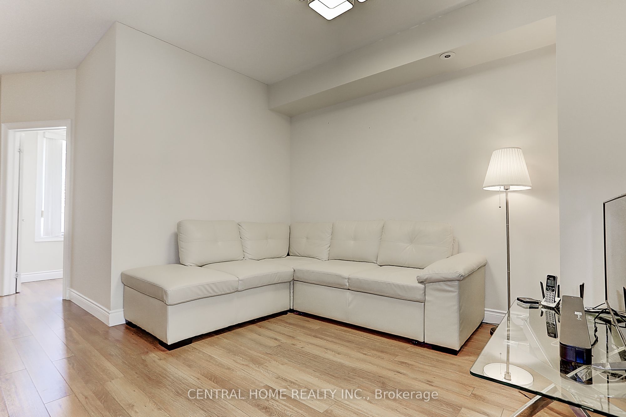 21 Galleria Parkway, #21