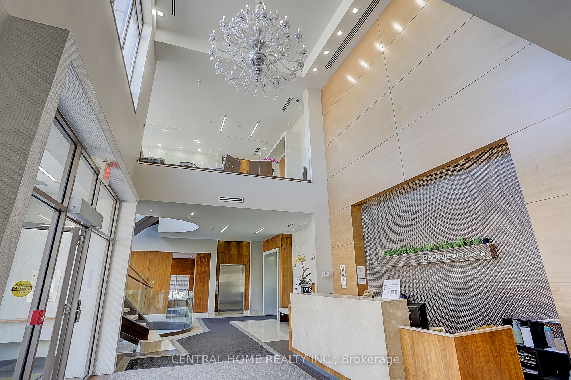 21 Galleria Parkway, #21