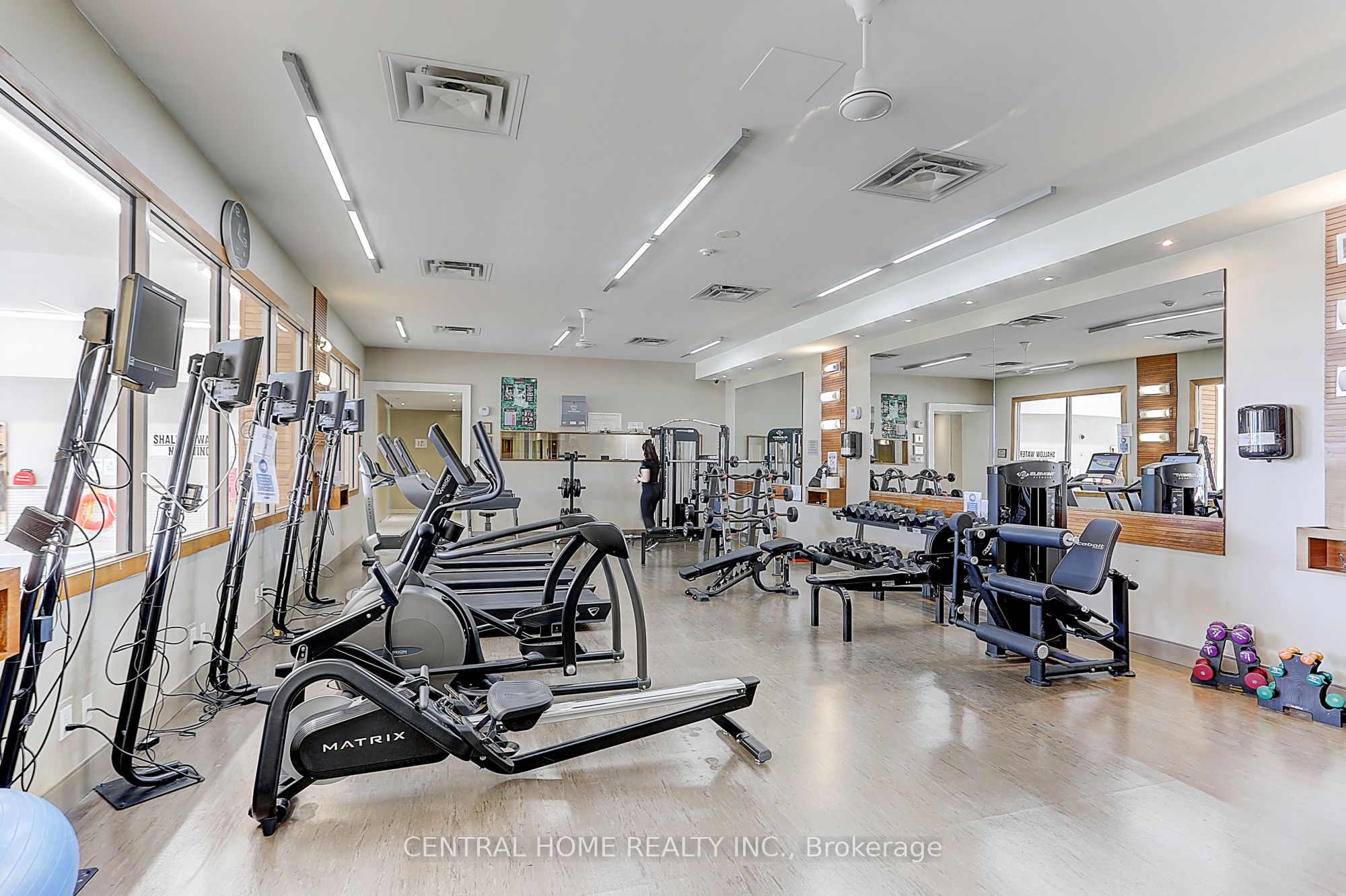 21 Galleria Parkway, #21