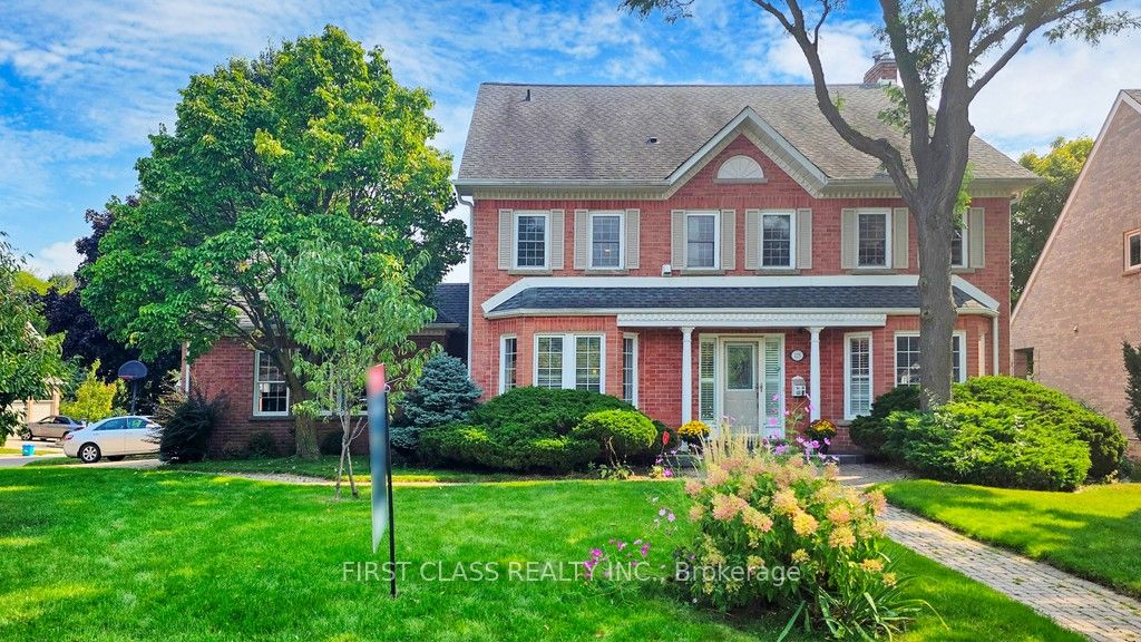 125 Longwater Chase