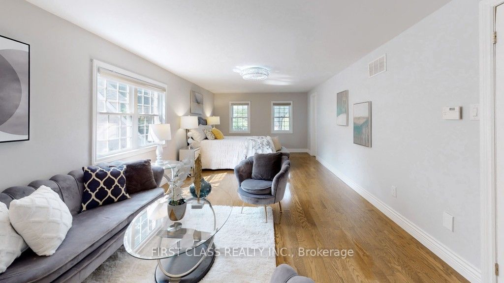 125 Longwater Chase
