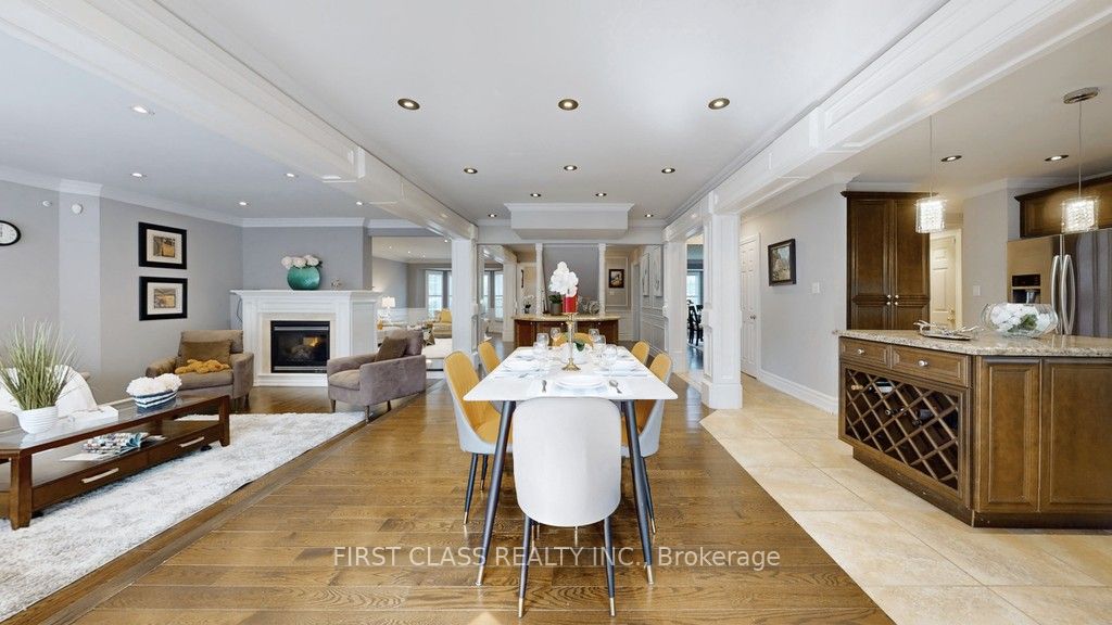 125 Longwater Chase
