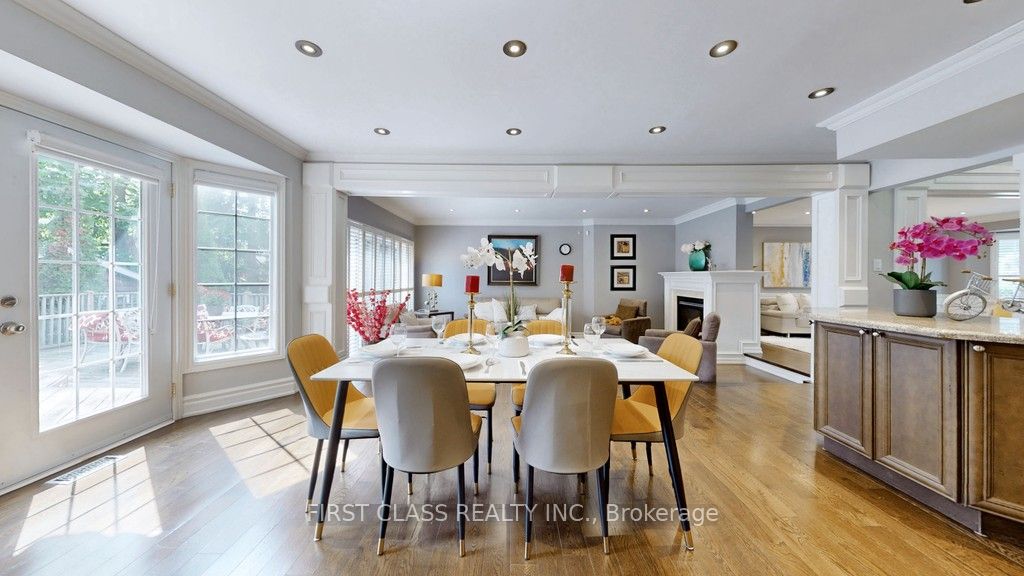 125 Longwater Chase