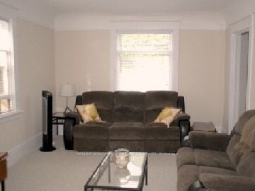 16958 Bayview Avenue