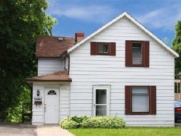 16958 Bayview Avenue