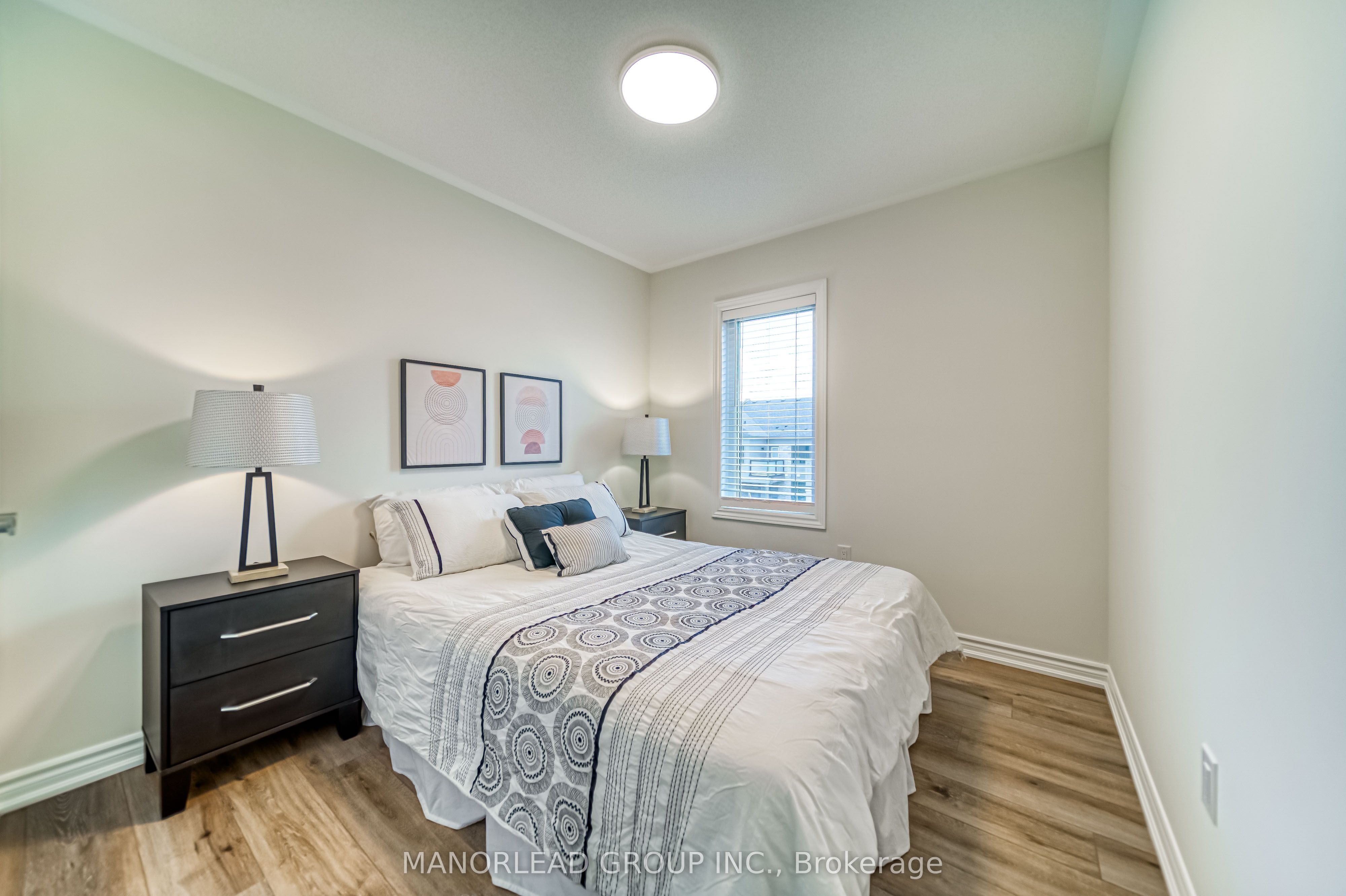 107 Thomas Frisby Jr Crescent