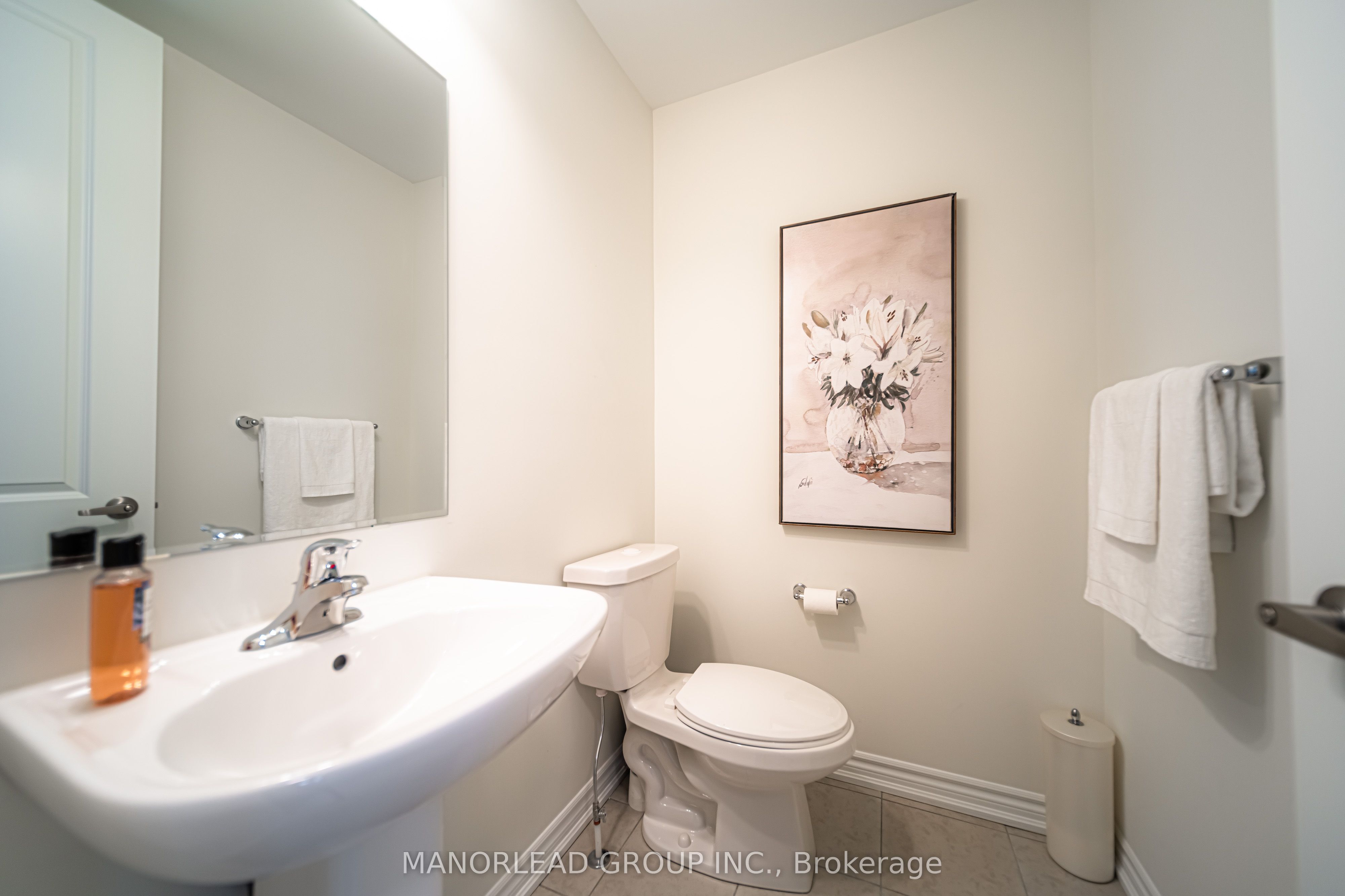 107 Thomas Frisby Jr Crescent
