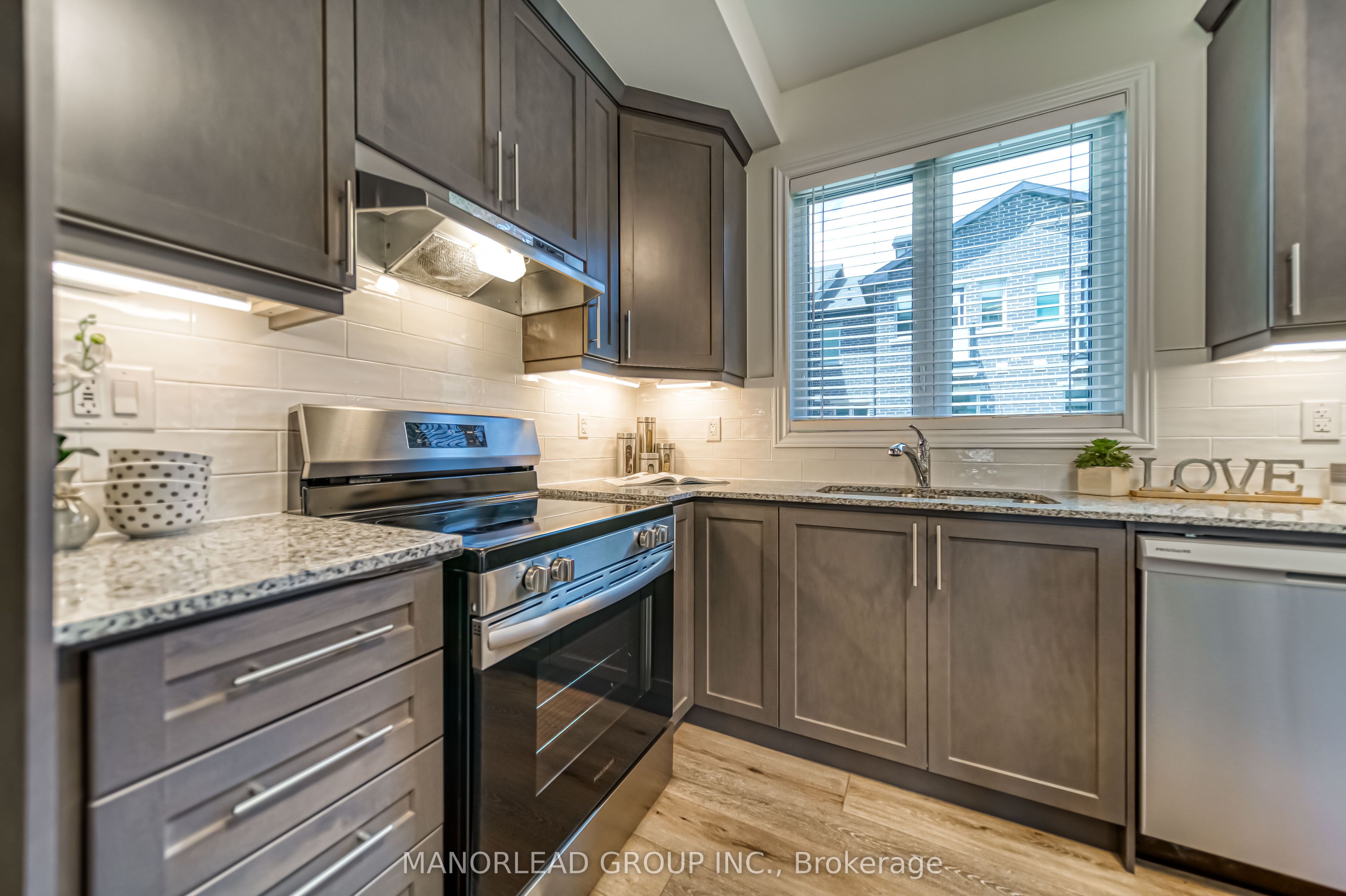 107 Thomas Frisby Jr Crescent