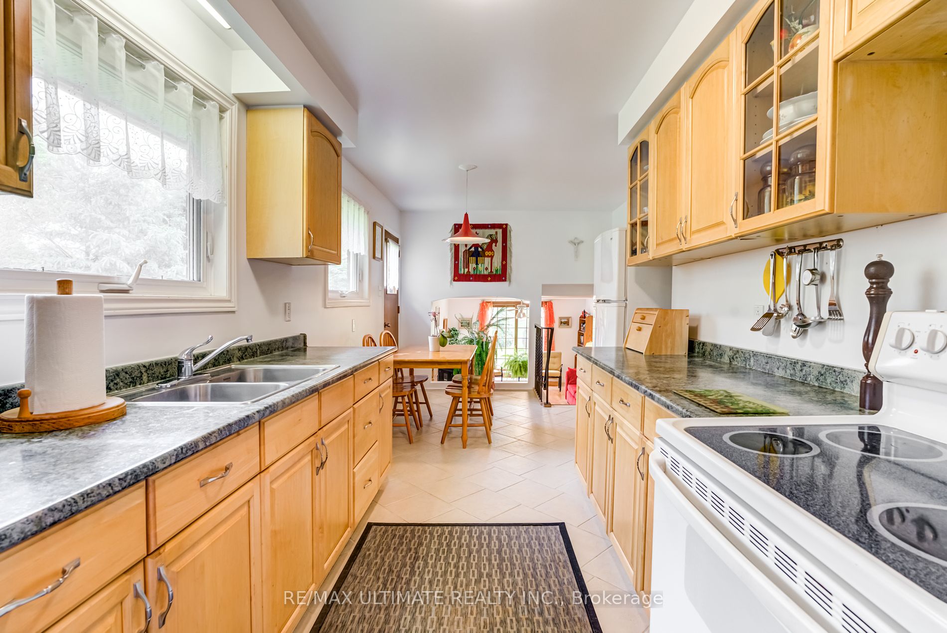 5193 Aurora Road