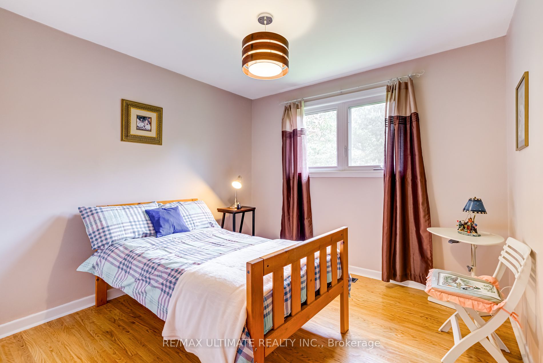 5193 Aurora Road