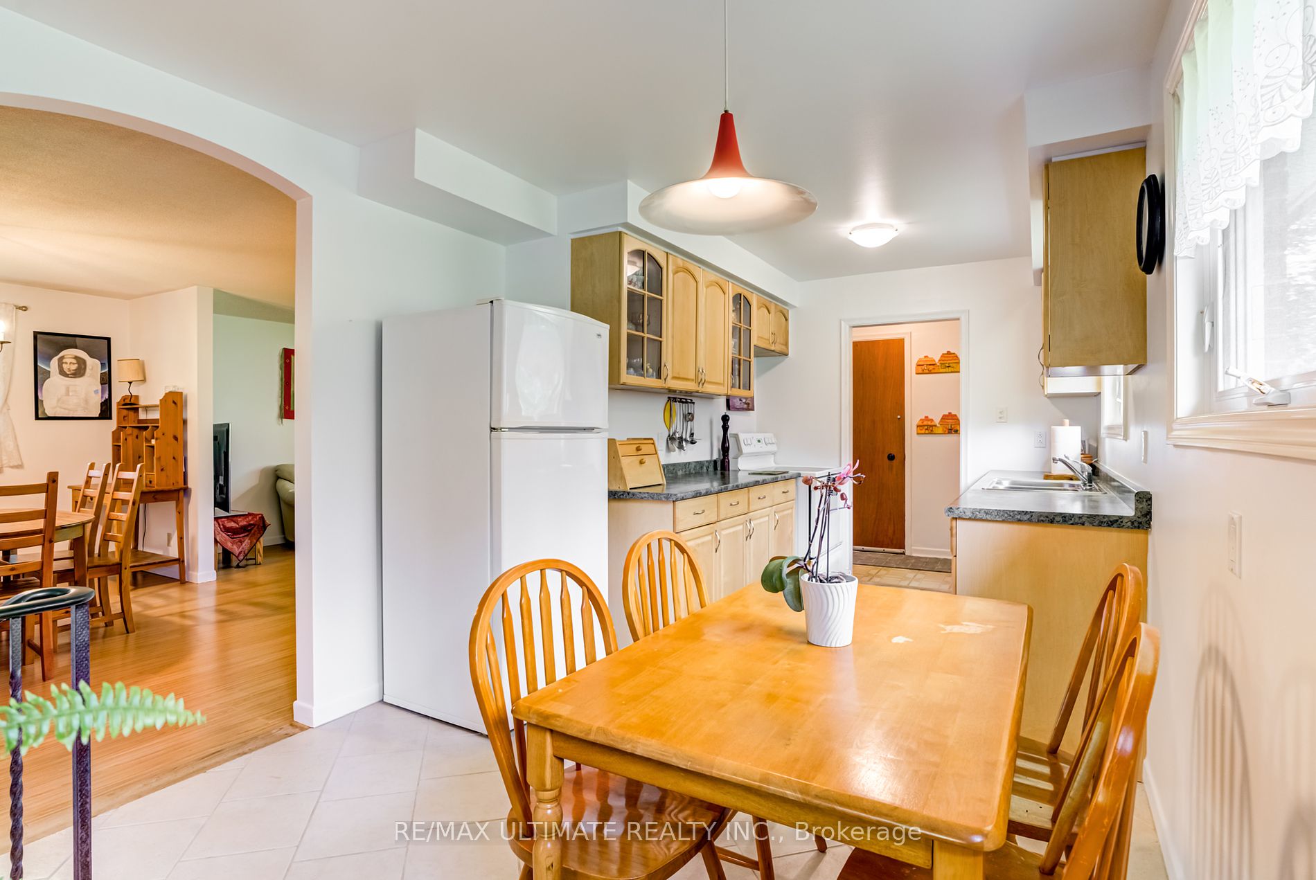 5193 Aurora Road