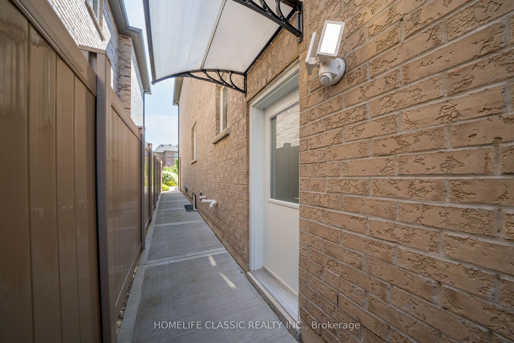 105 McKenzie Way