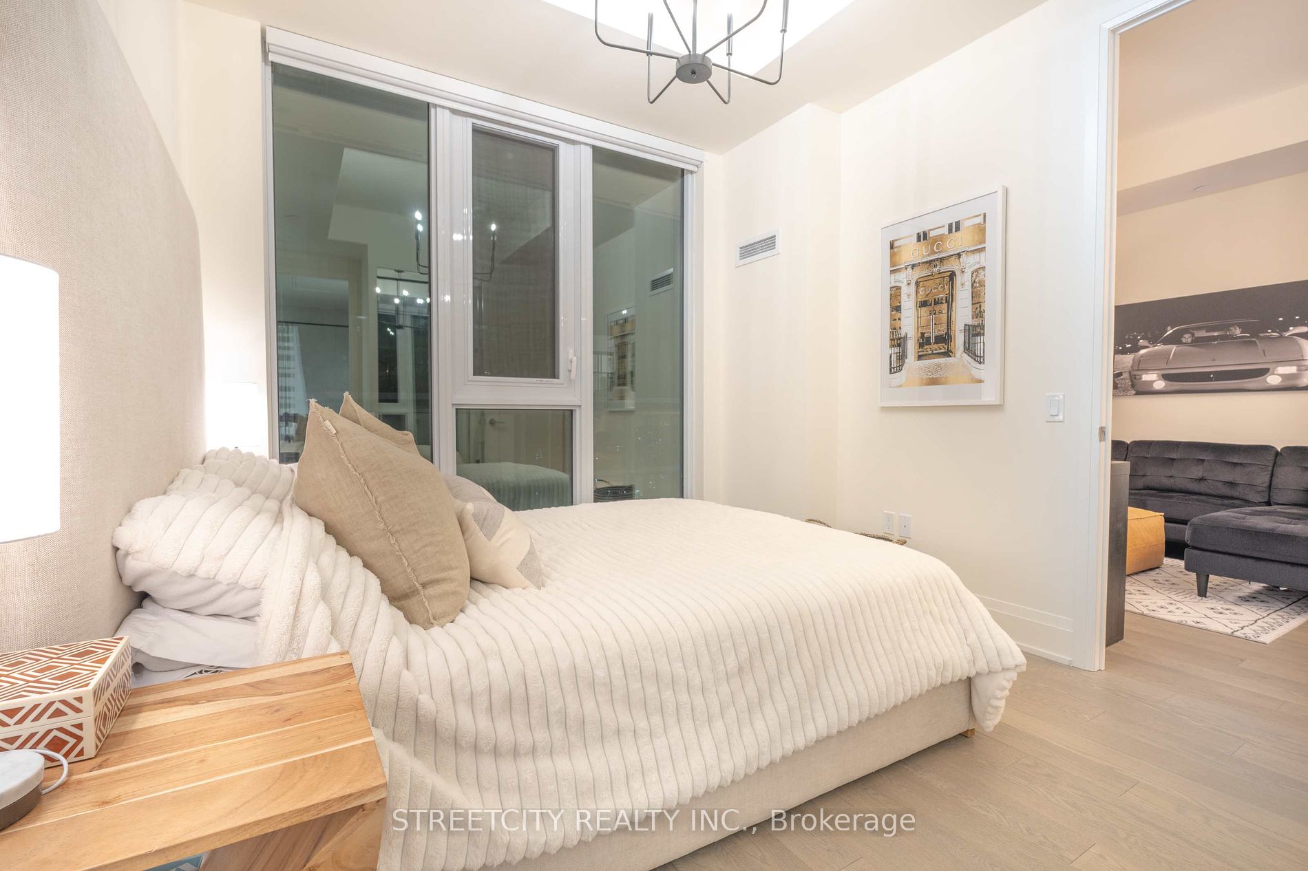 9000 Jane Street #2514