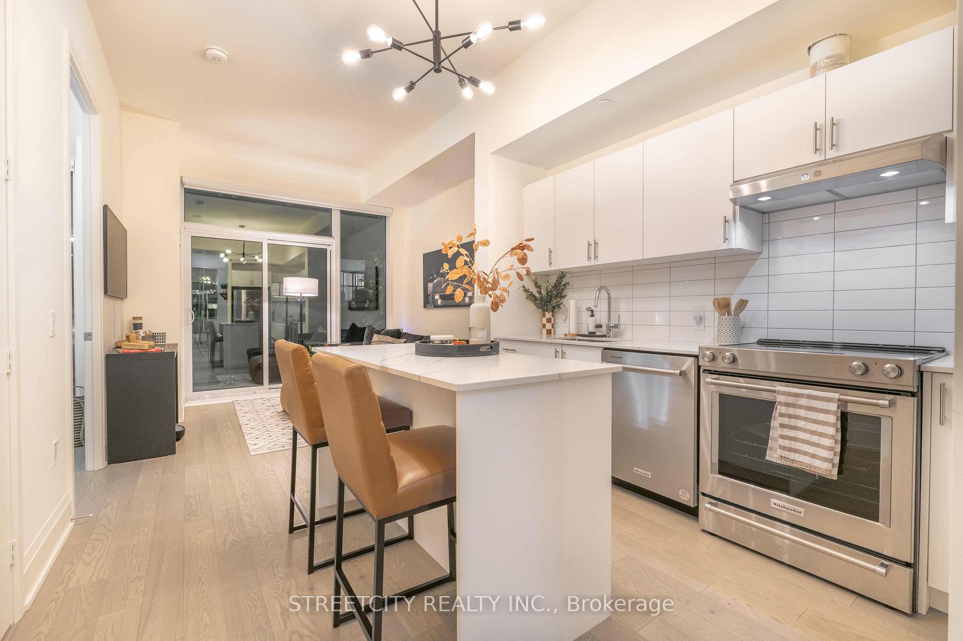 9000 Jane Street #2514