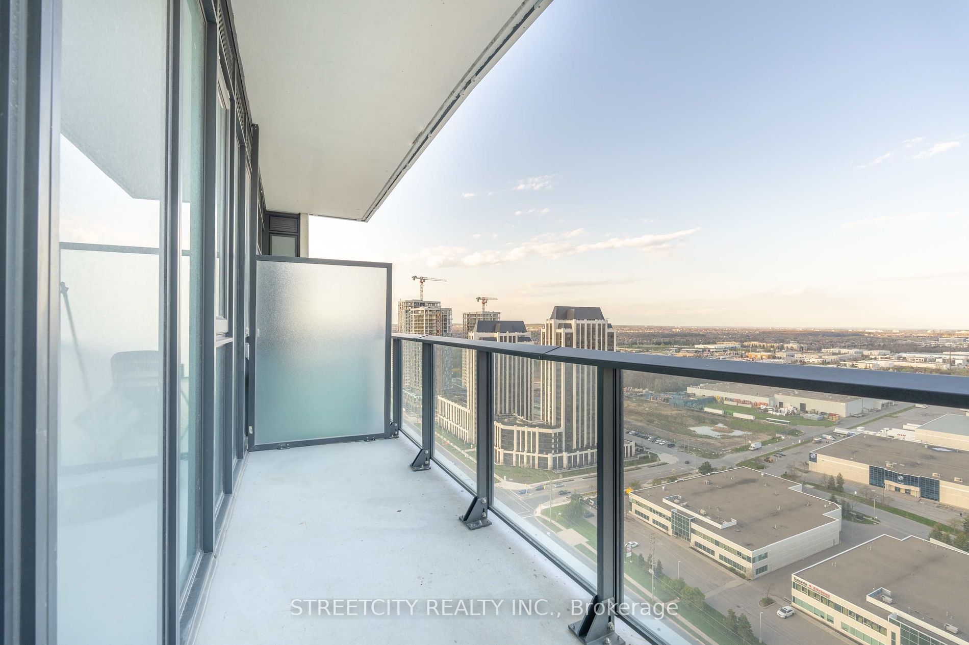 9000 Jane Street #2514