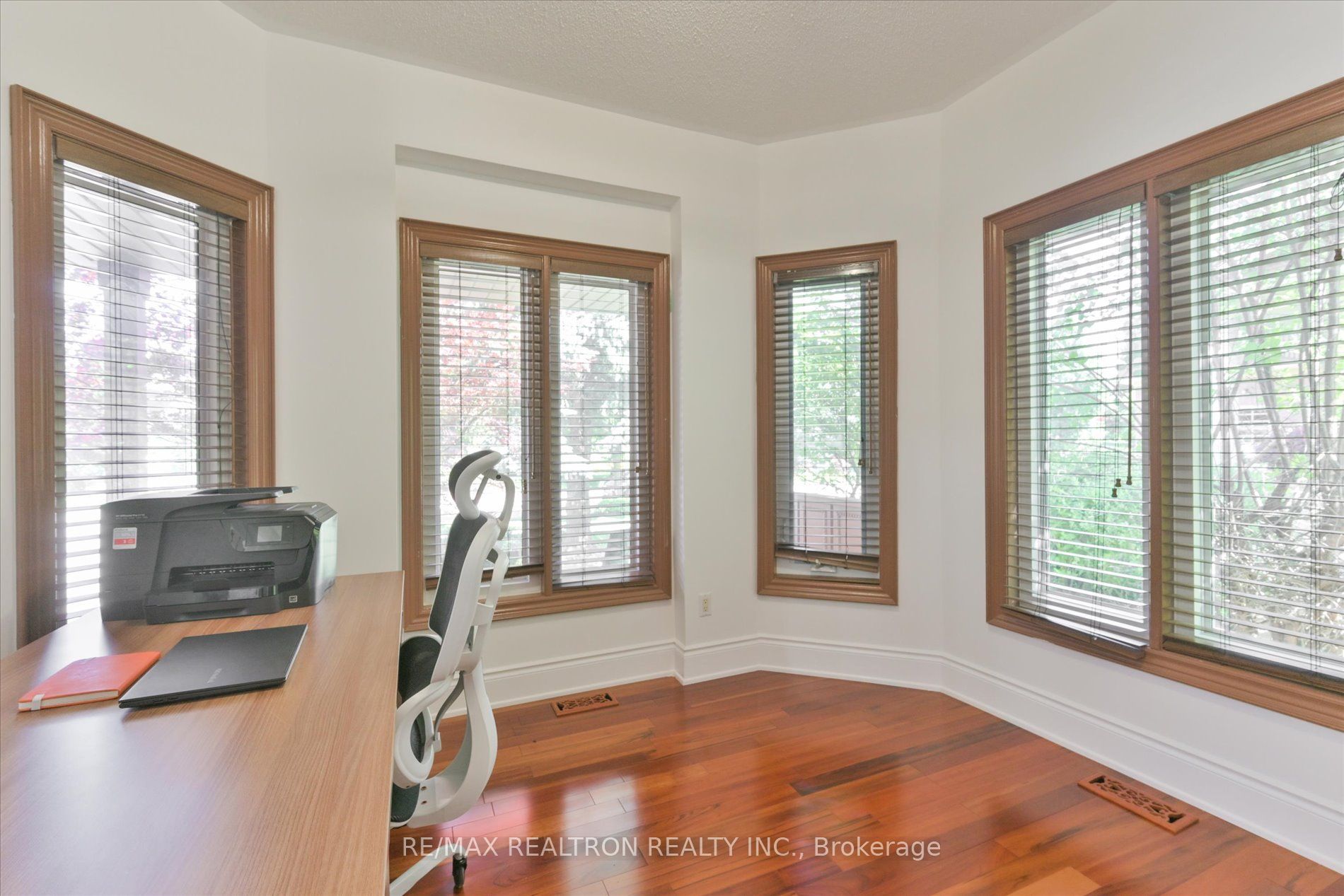 785 Quantra Crescent