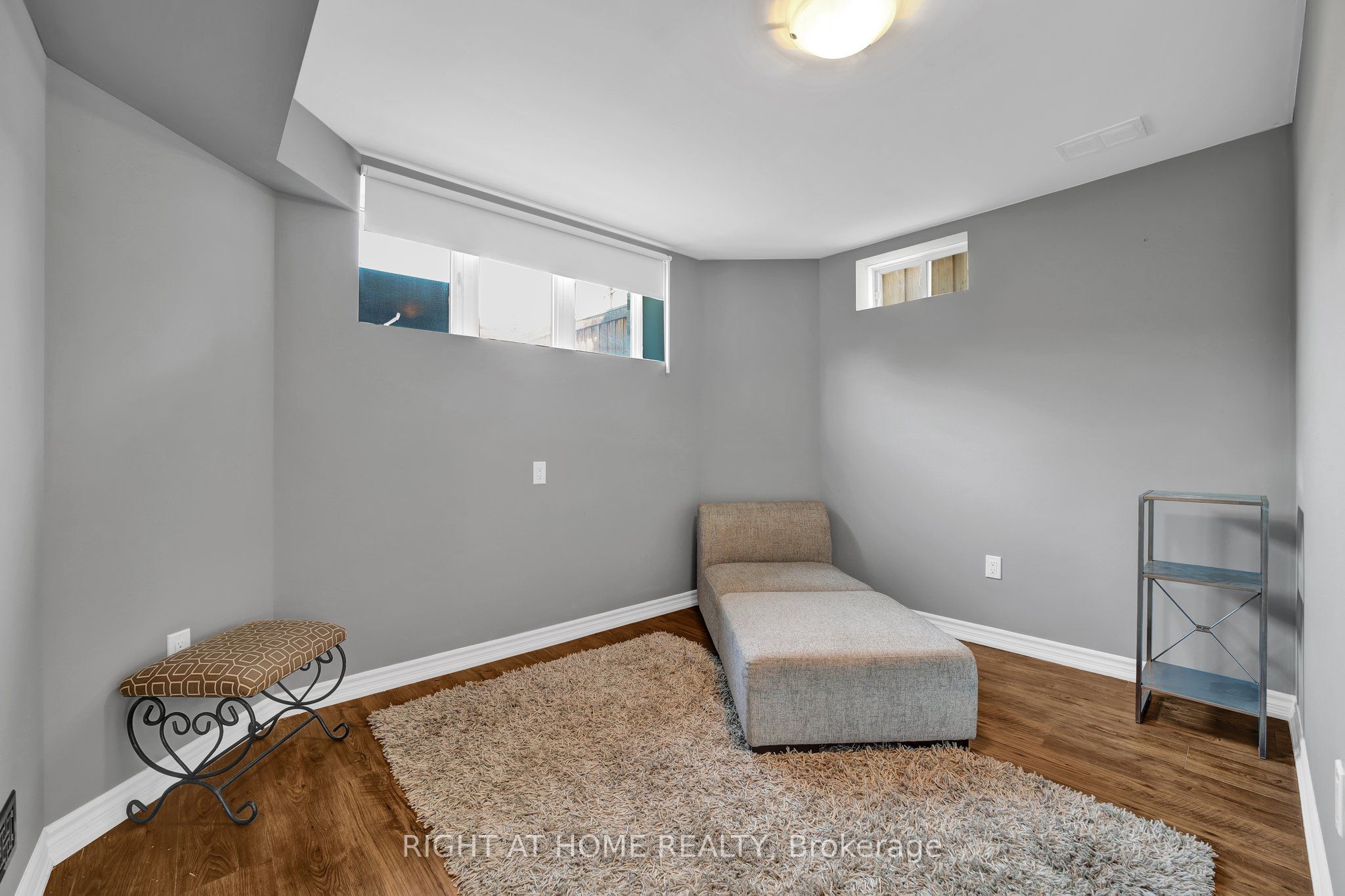 40 Ridge Gate Crescent
