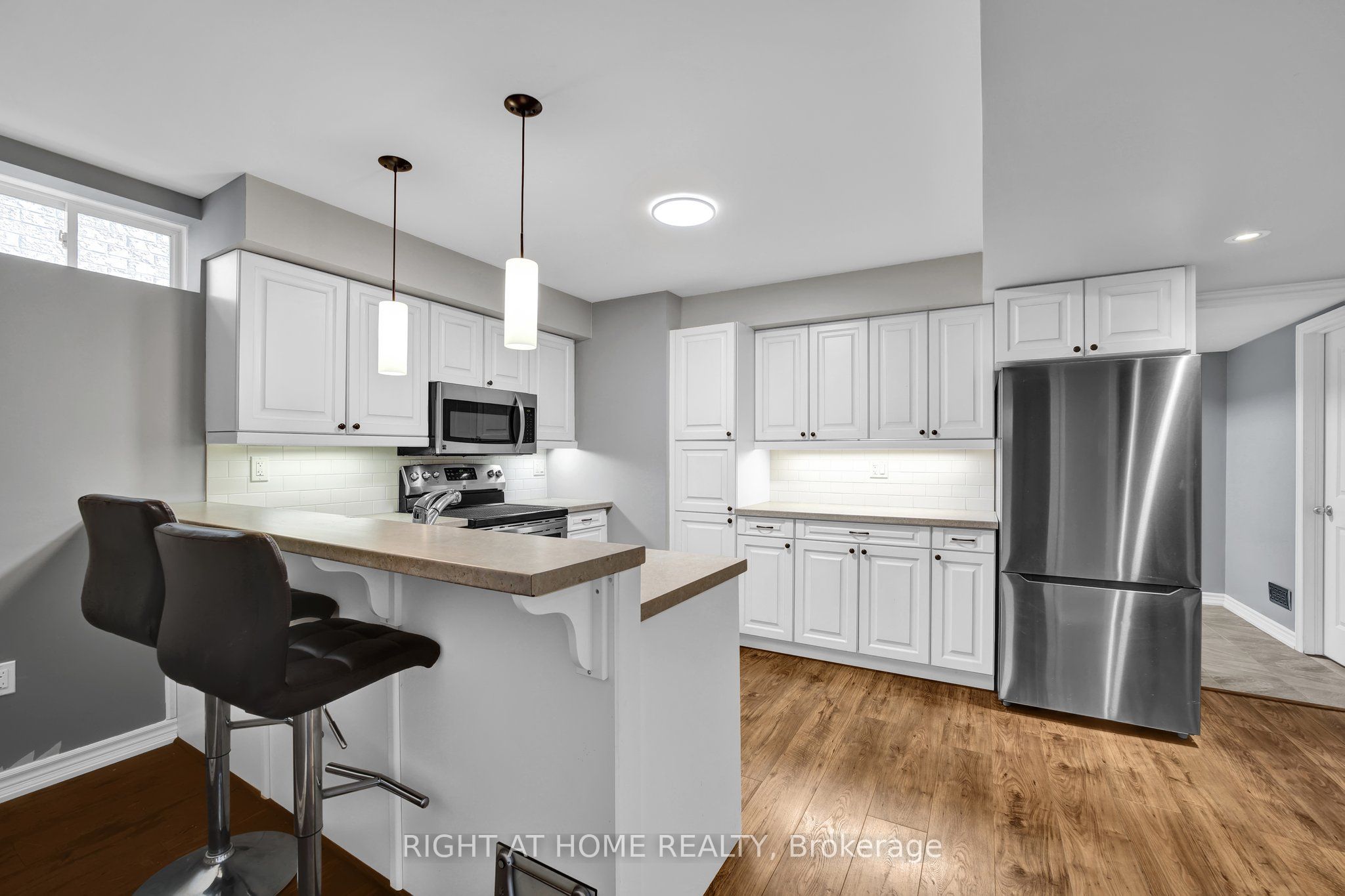 40 Ridge Gate Crescent
