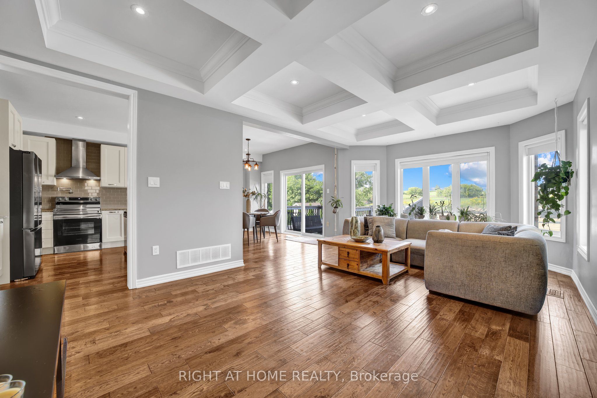 40 Ridge Gate Crescent