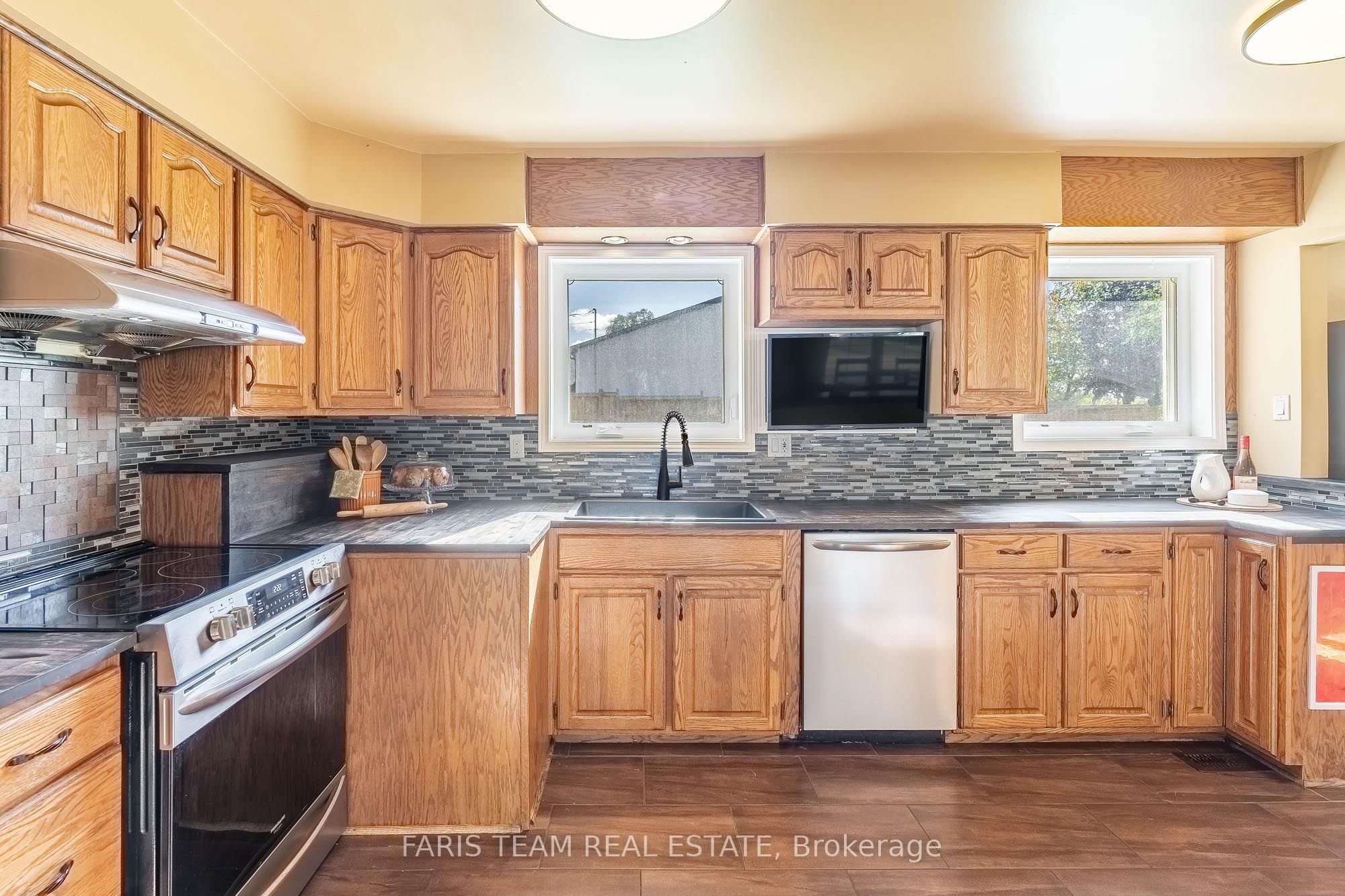 2 Cerswell Drive