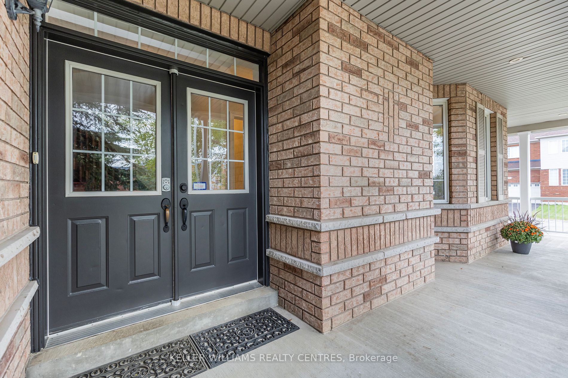 119 Watkins Glen Crescent