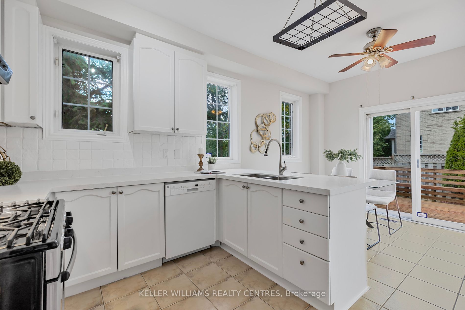 119 Watkins Glen Crescent