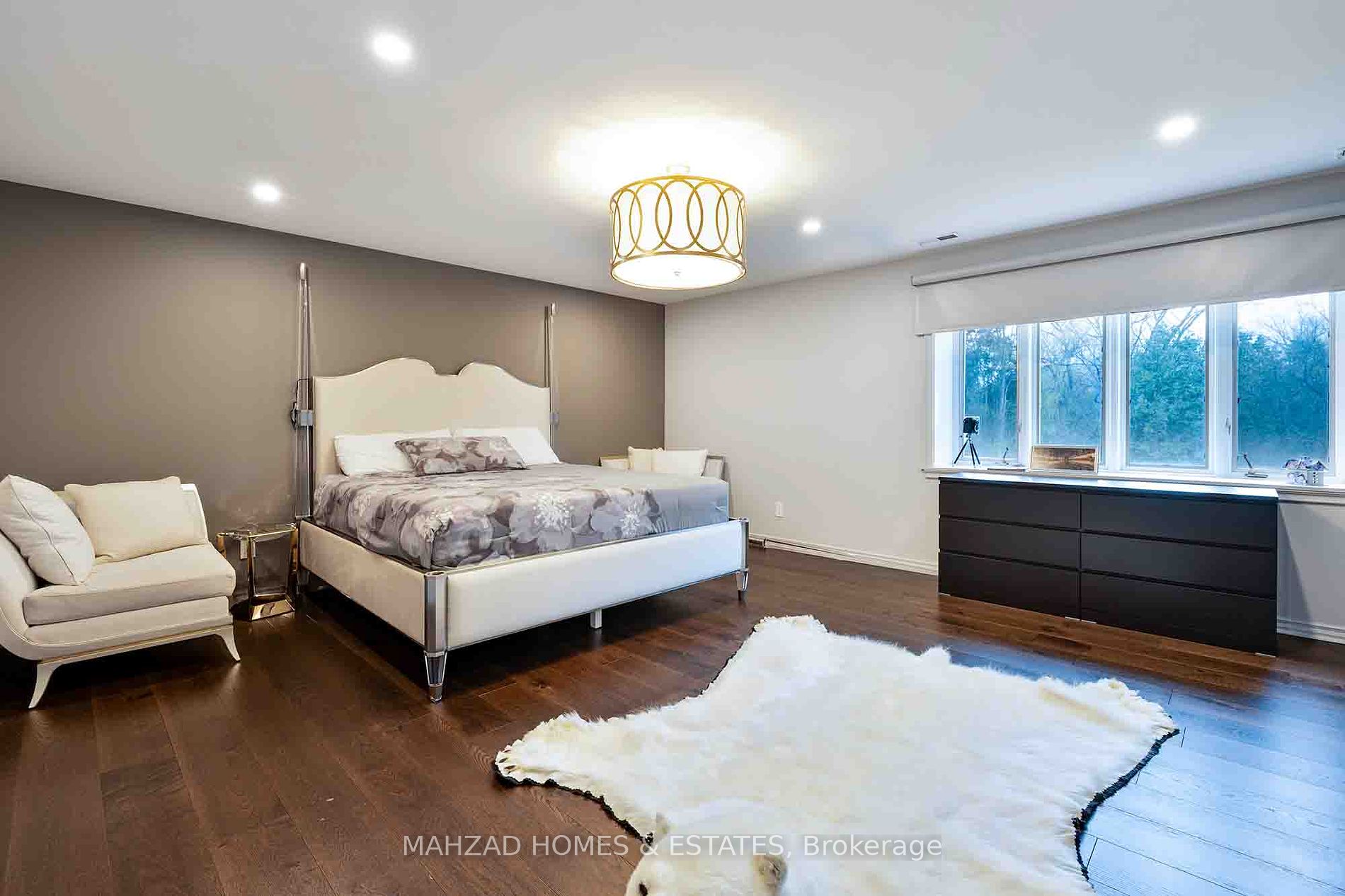 32 Maryvale Crescent