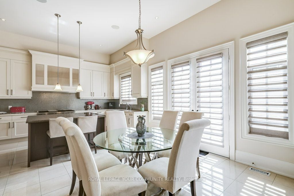10 Annsleywood Court