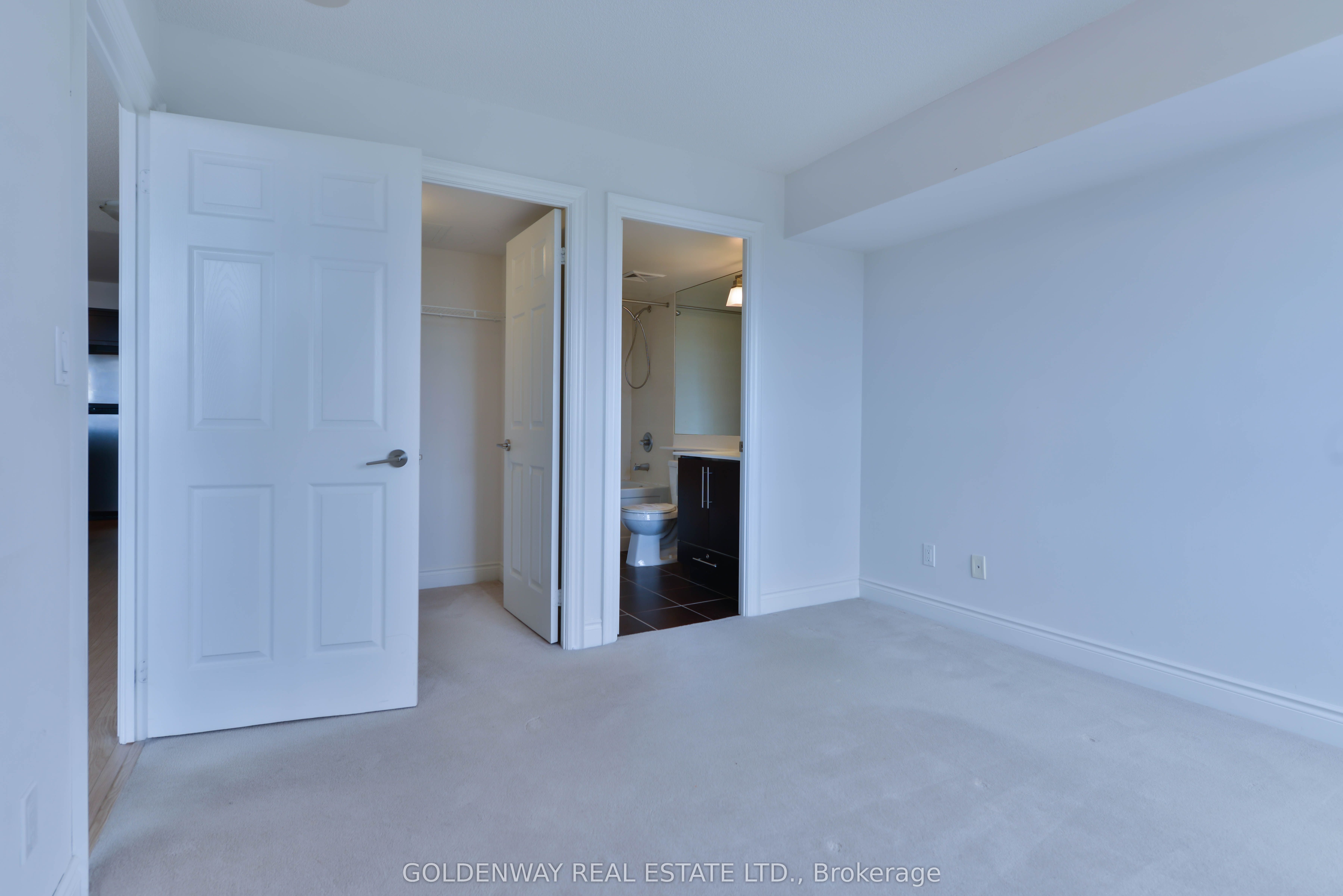 23 Cox Boulevard #572