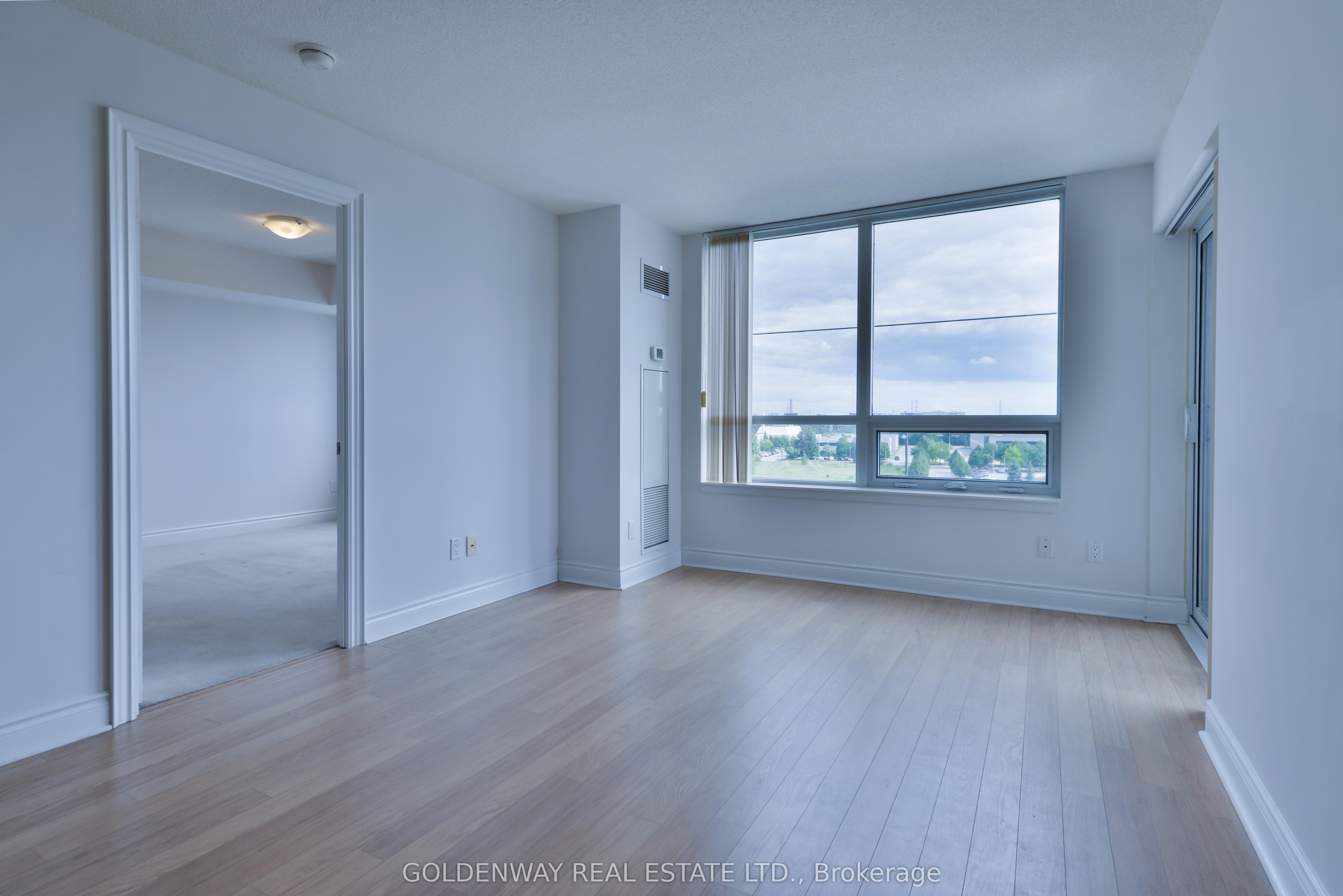 23 Cox Boulevard #572
